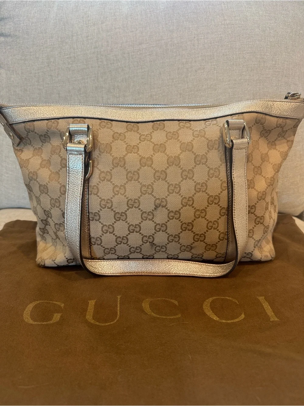 Gucci monogram abbey